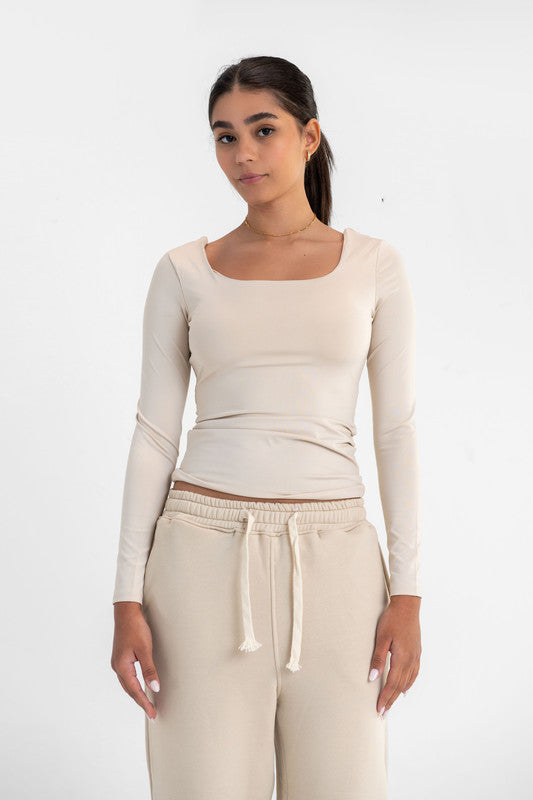 Lycra Seamless Scoop Neck Sculpt Long Sleeve - Latte