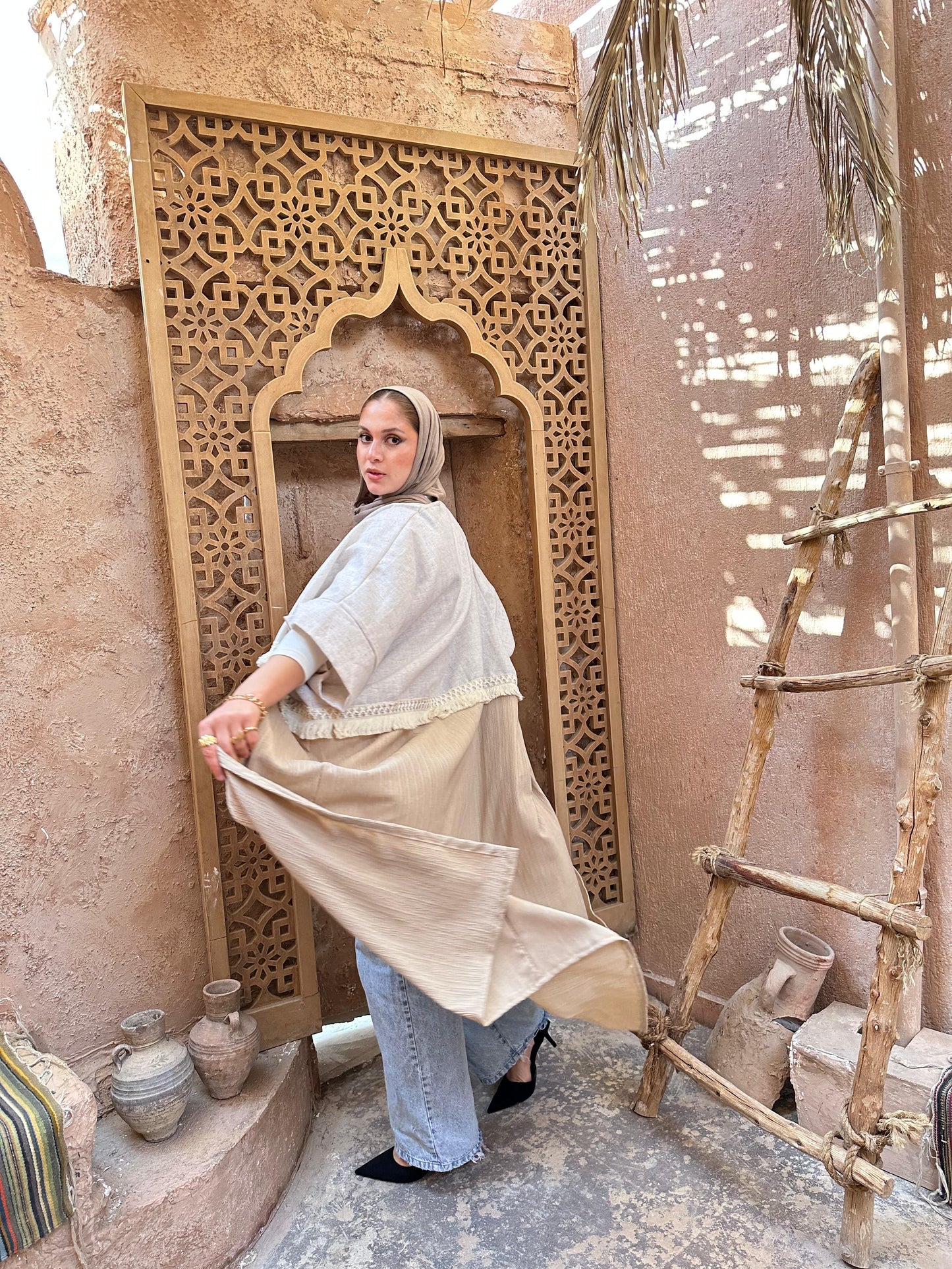 Chic Two-Tone Kaftan - Beige * Off White