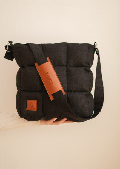 Quilted Medium Size Shoulder Bag - Black