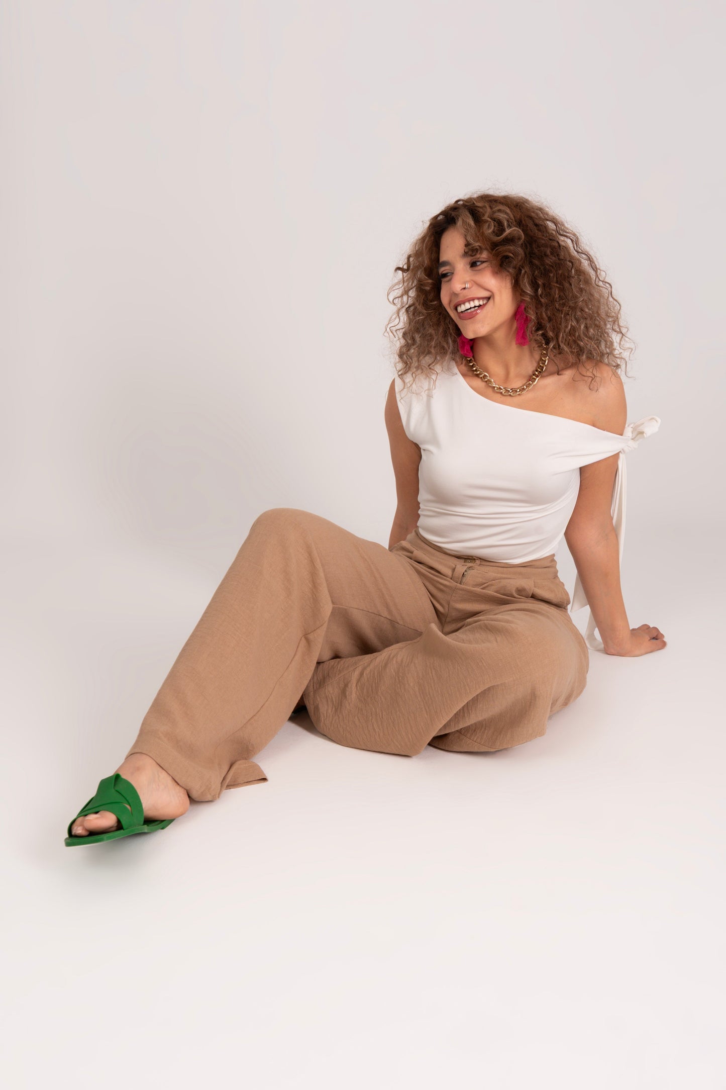 Synthetic Effortless One-Shoulder Top