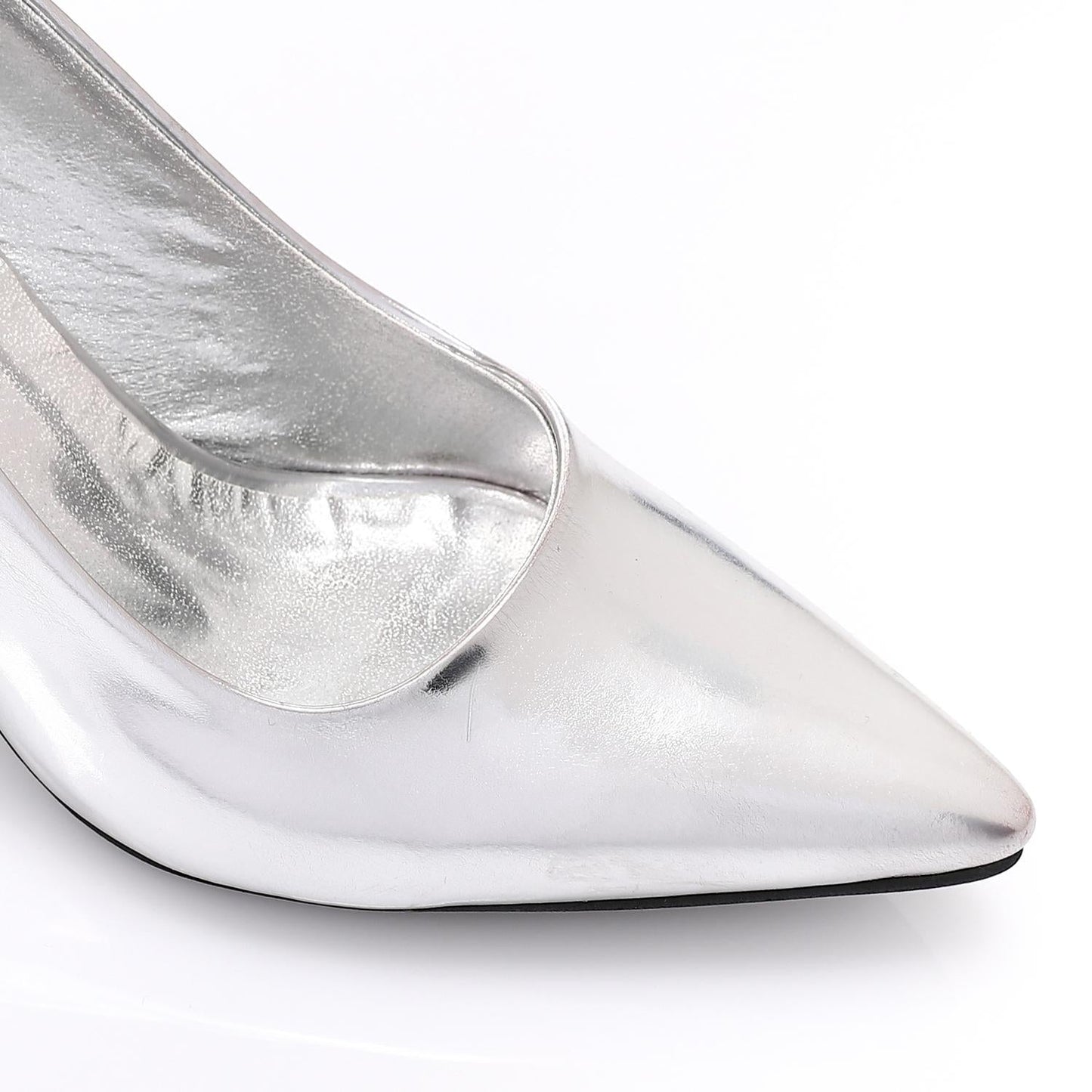 Patent Leather Kitten Pointed Shoes - Silver