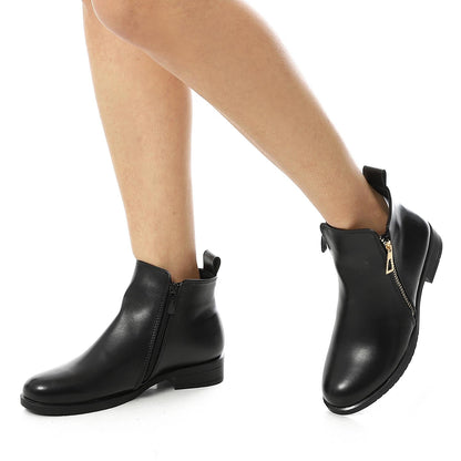 Faux Leather Solid Ankle Boot - Black