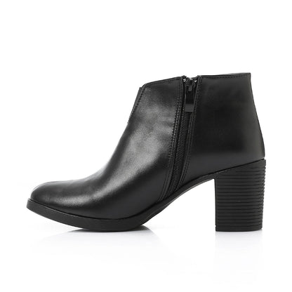 Leather Solid Ankle Boots – Black
