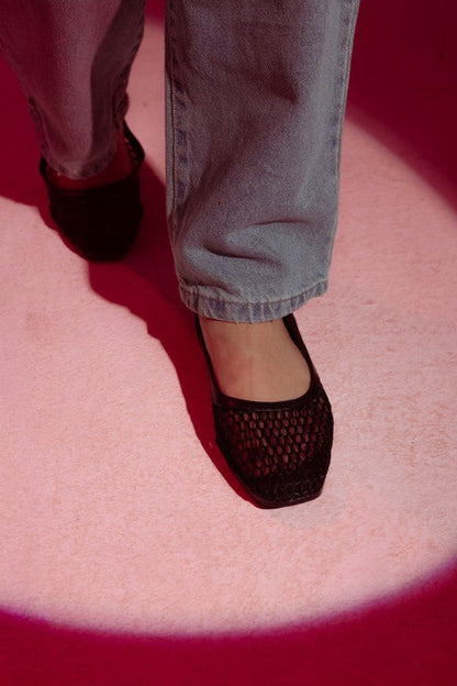 Leather Swan Ballerina Flats - Black