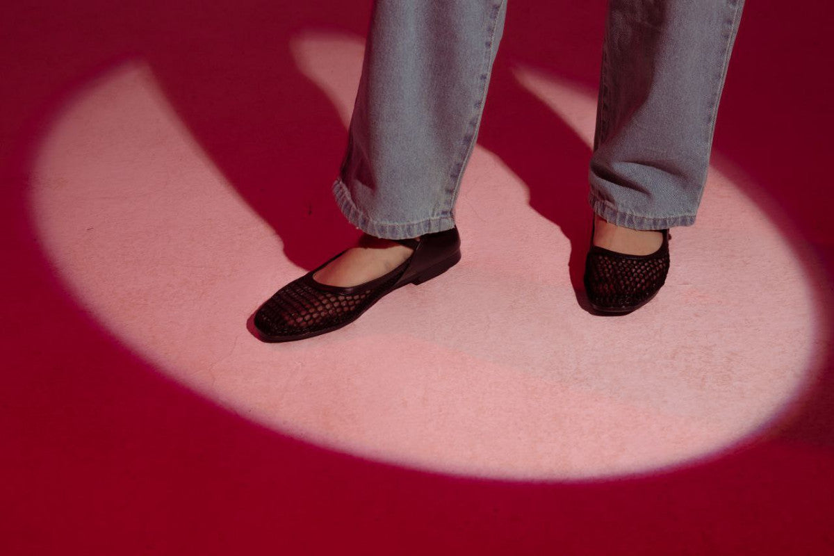 Leather Swan Ballerina Flats - Black