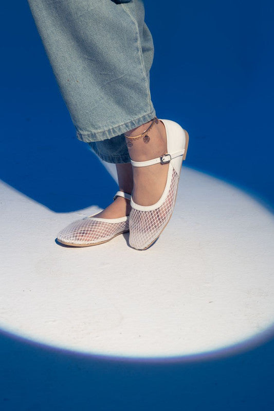 Leather Swan Ballerina Flats - White